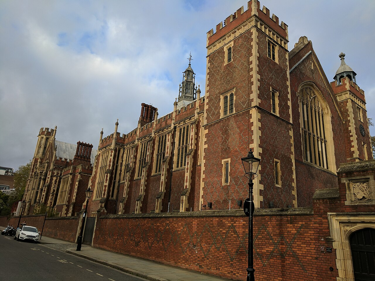 Lincoln's_Inn_Great_Hall,_Grade_II_Listed_Building